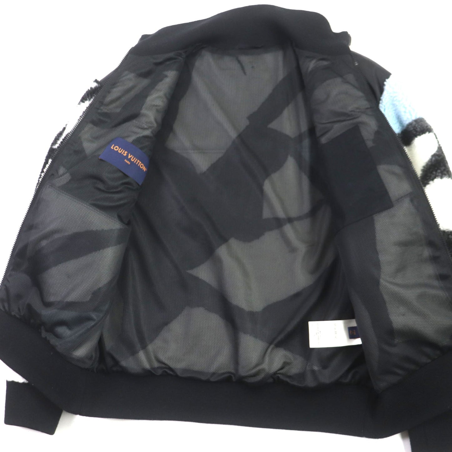 LOUIS VUITTON Nylon jacket HQY18W Outer: 55% polyester, Outer: 45% acrylic, Lining: 85% polyester, Lining: 15% polyurethane, Part: 100% nylon black white light blue mens M