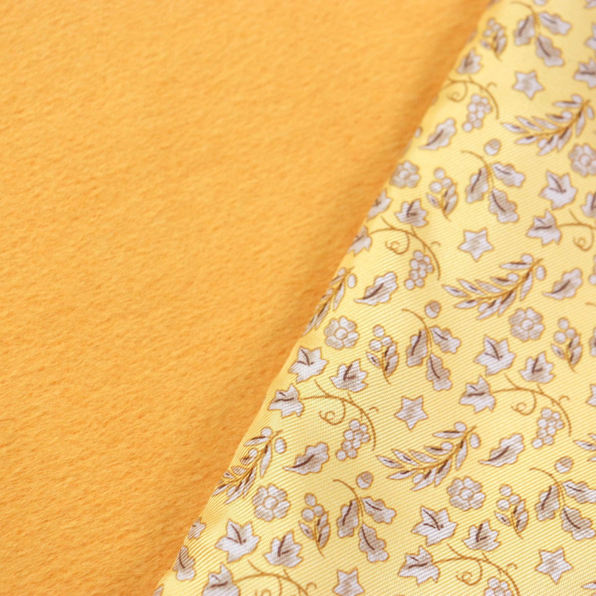 HERMES Scarf Main: 100% silk, Part: 100% angora yellow mens