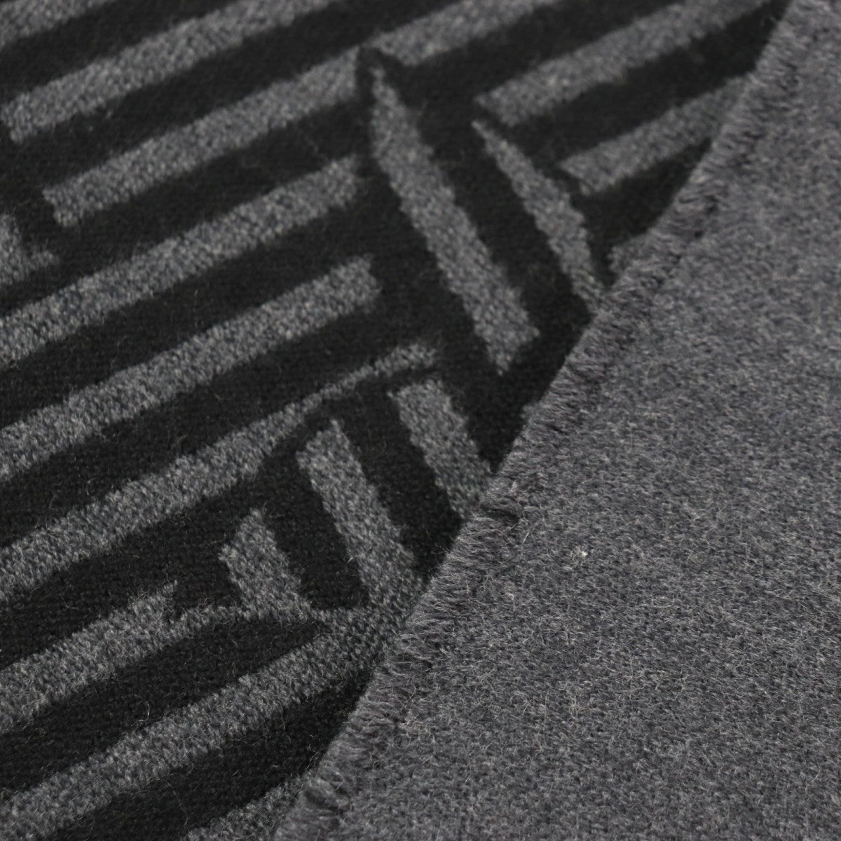 LOUIS VUITTON Scarf M77944 Main: 100% wool, Part: 100% polyester gray Echarpe LV Harmony mens