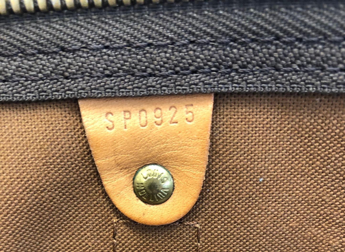 Louis Vuitton Louis Vuitton Monogram Canvas Keepall 55