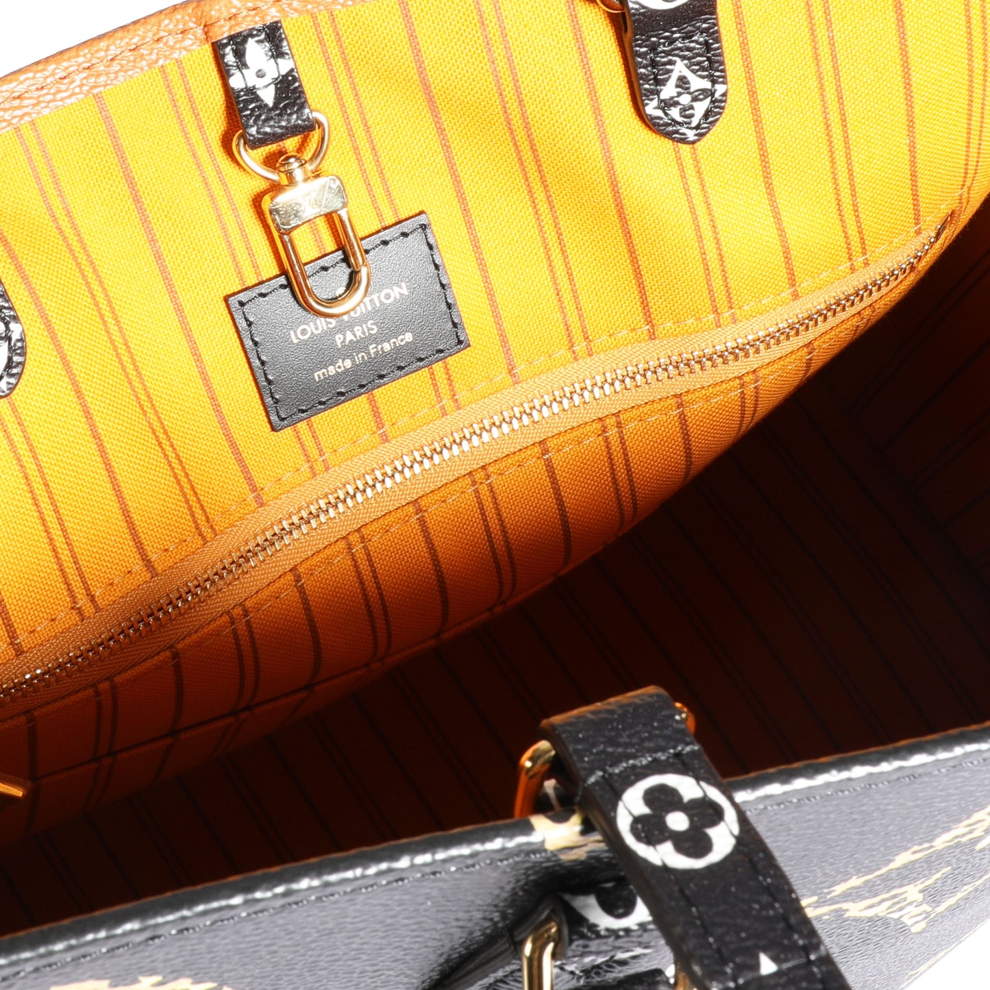Louis Vuitton Louis Vuitton Monogram Jungle Onthego GM