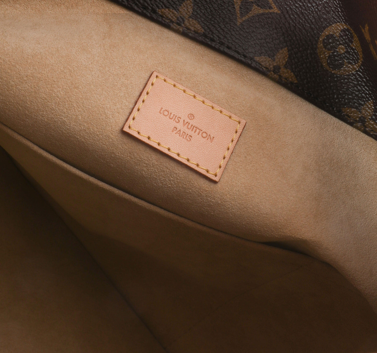Louis Vuitton Louis Vuitton Monogram Canvas Artsy MM