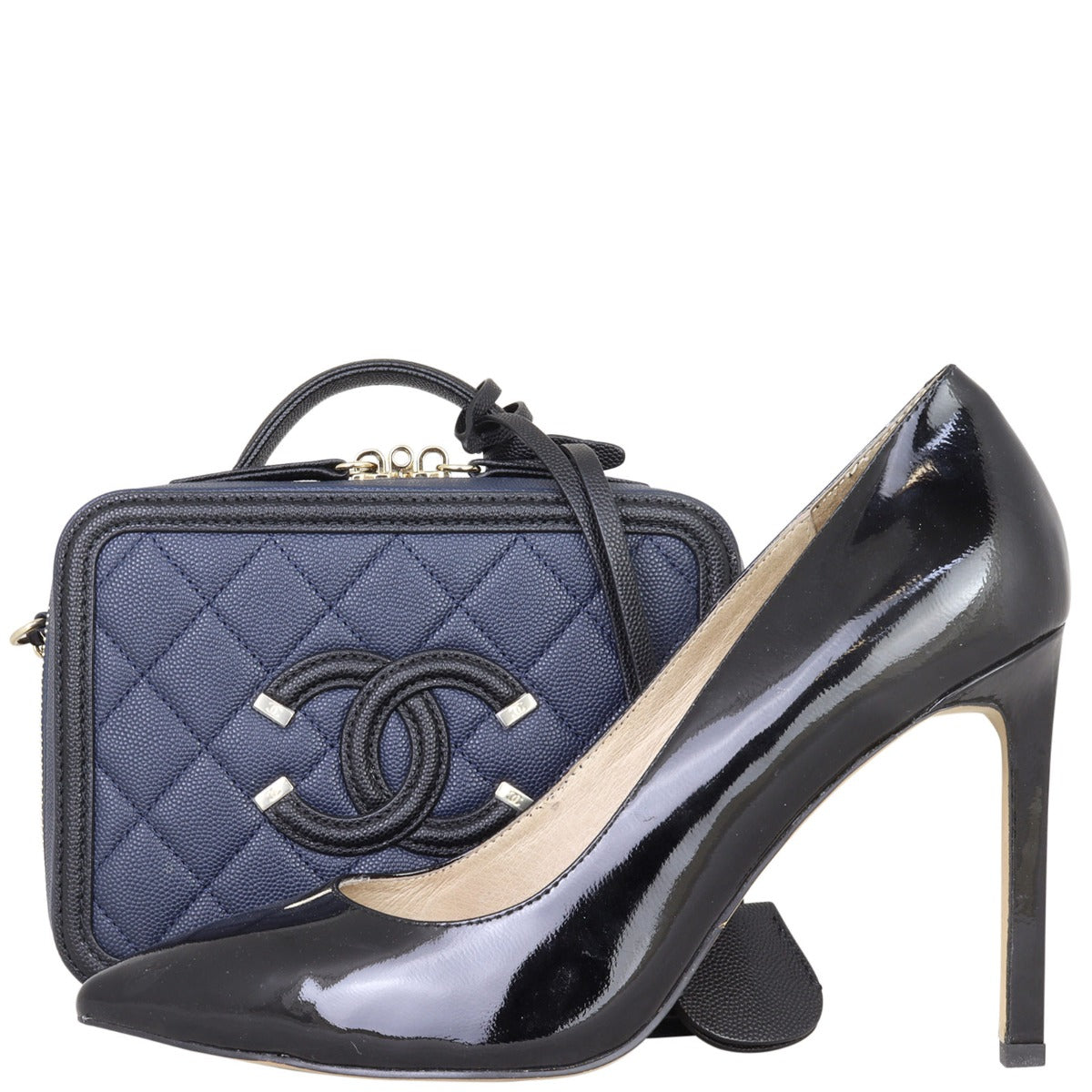 Chanel CC Filigree Vanity Case Small | Navy Blue