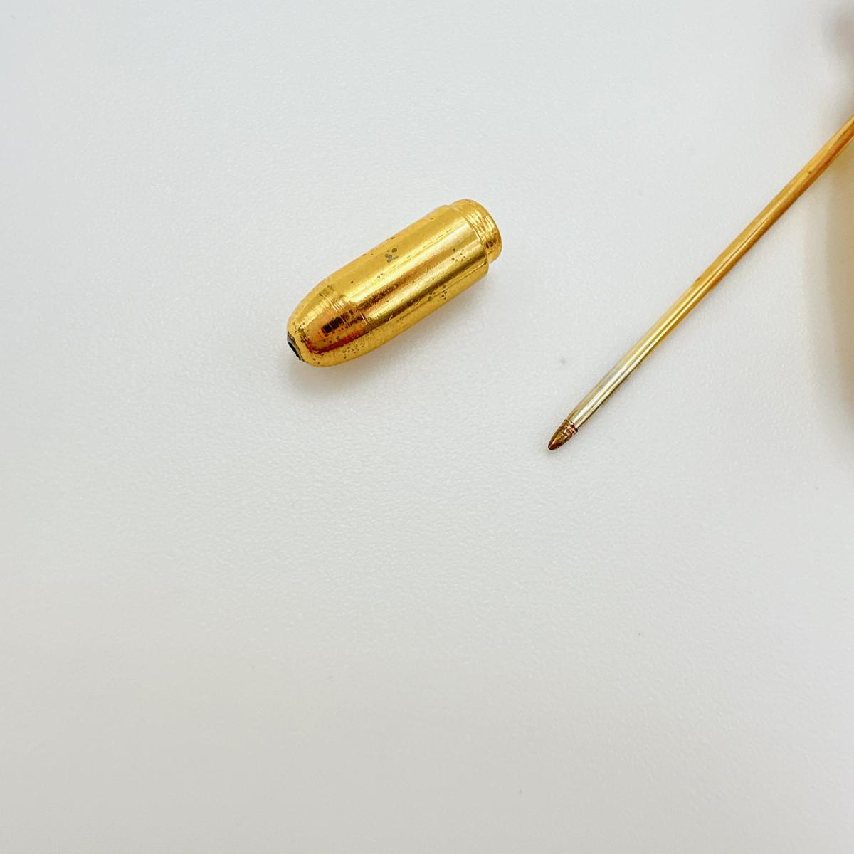 CHANEL Brooch Gold Plated gold Pin Brooch Women