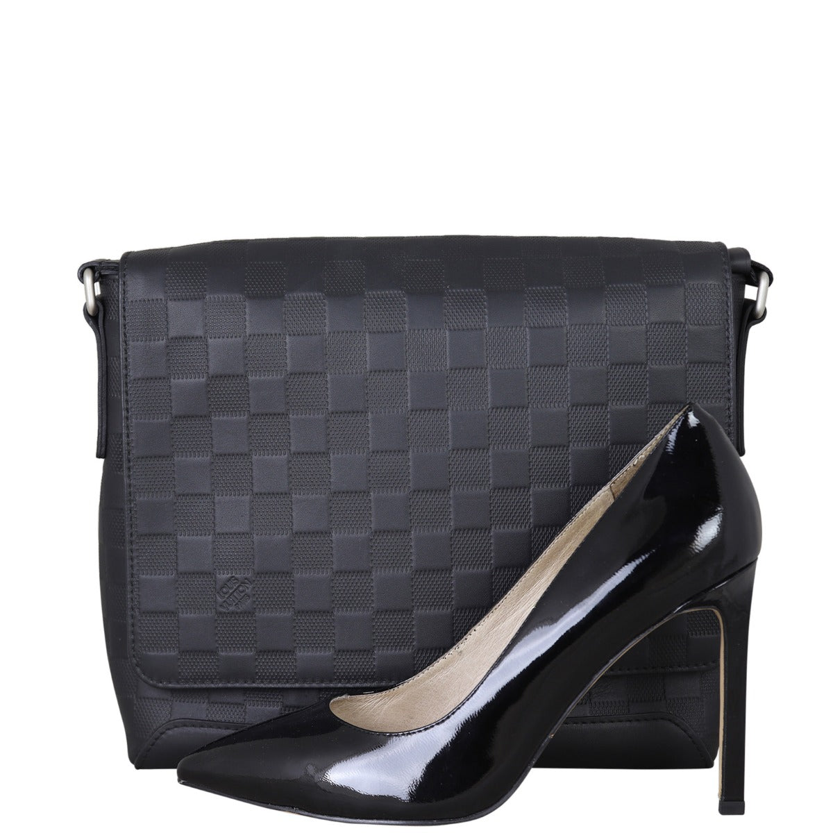 Louis Vuitton District PM Messenger Damier Infini