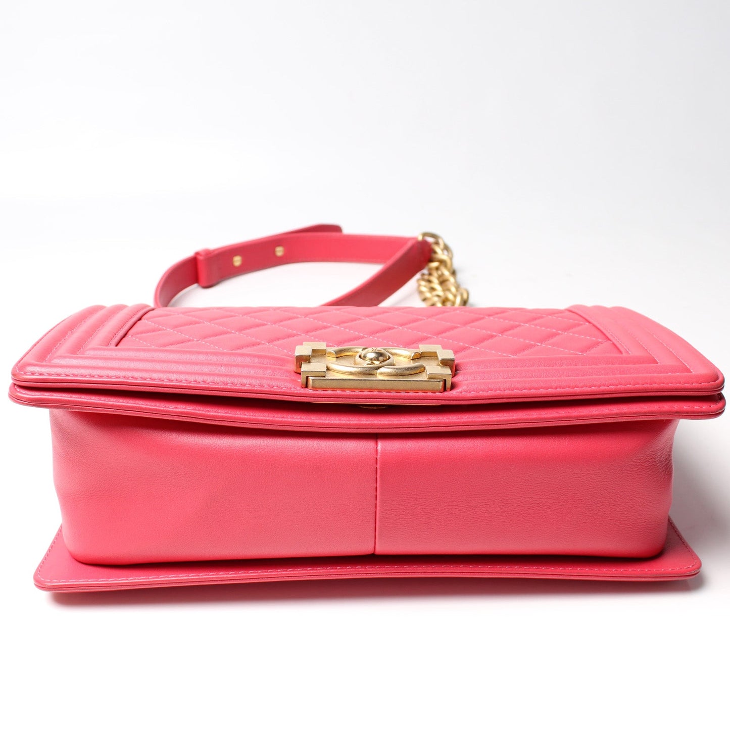 Chanel Boy Flap Medium New Lambskin 29M Bag