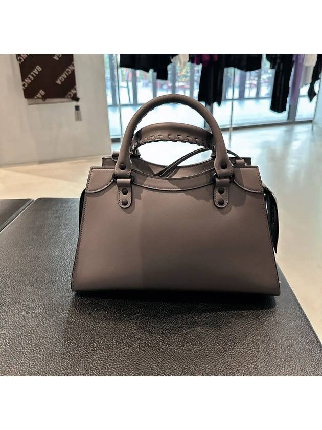 Luxury Balenciaga Trending 2025 Women s Gray Neo Classic Small Tote Bag Cross 638521 11R57 1404