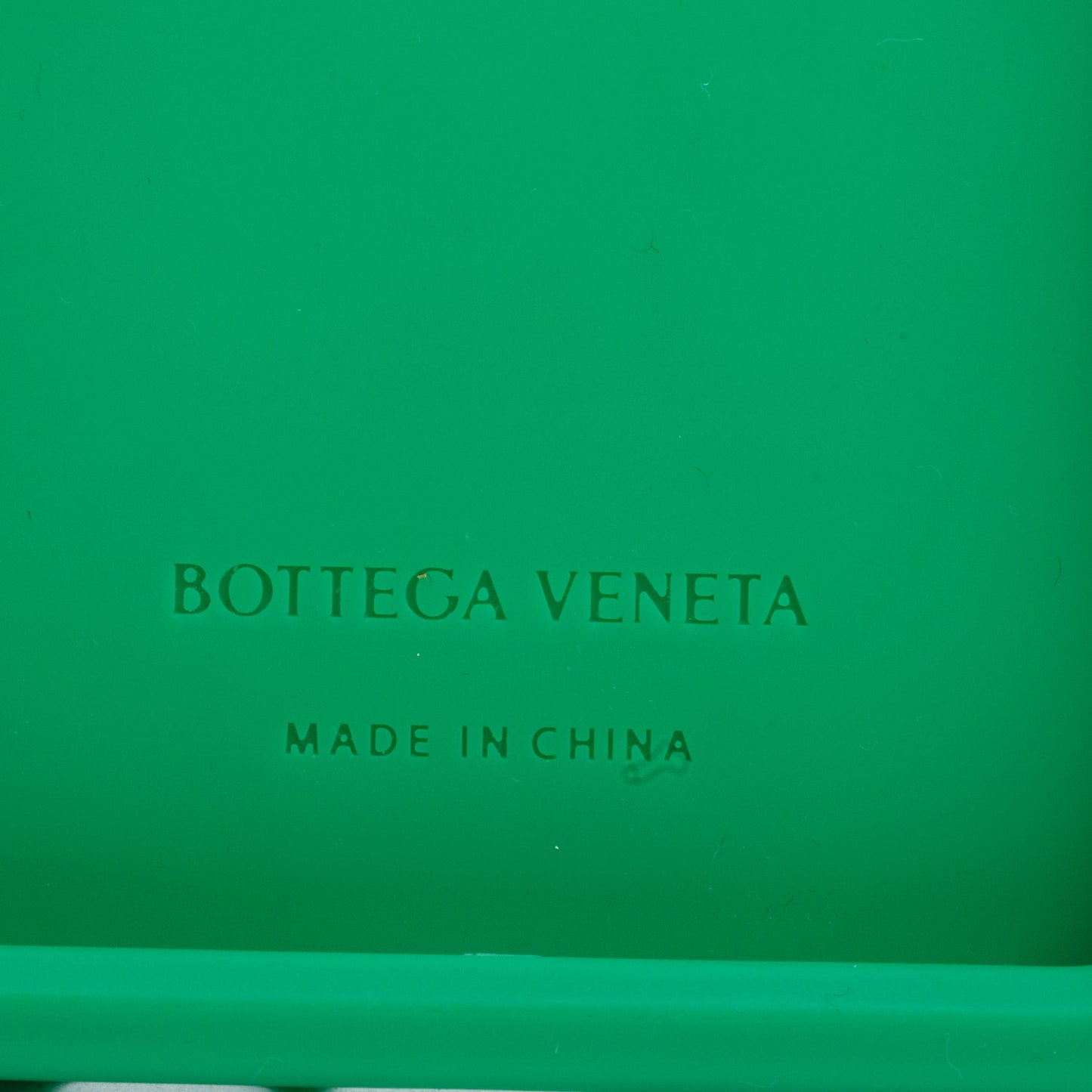Bottega Veneta Green Intreccio Rubber Silicon iPhone 16 Pro Max Case