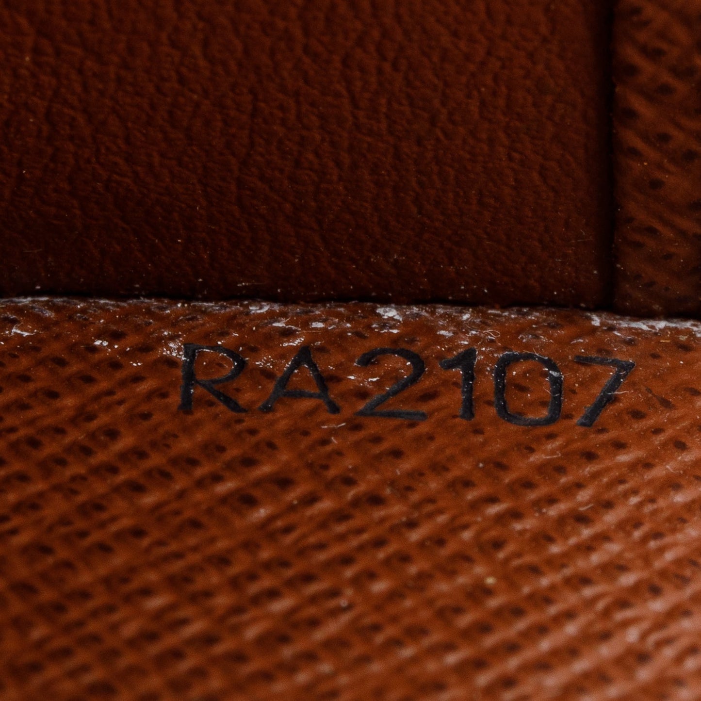 Louis Vuitton Monogram Medium Ring Agenda Cover