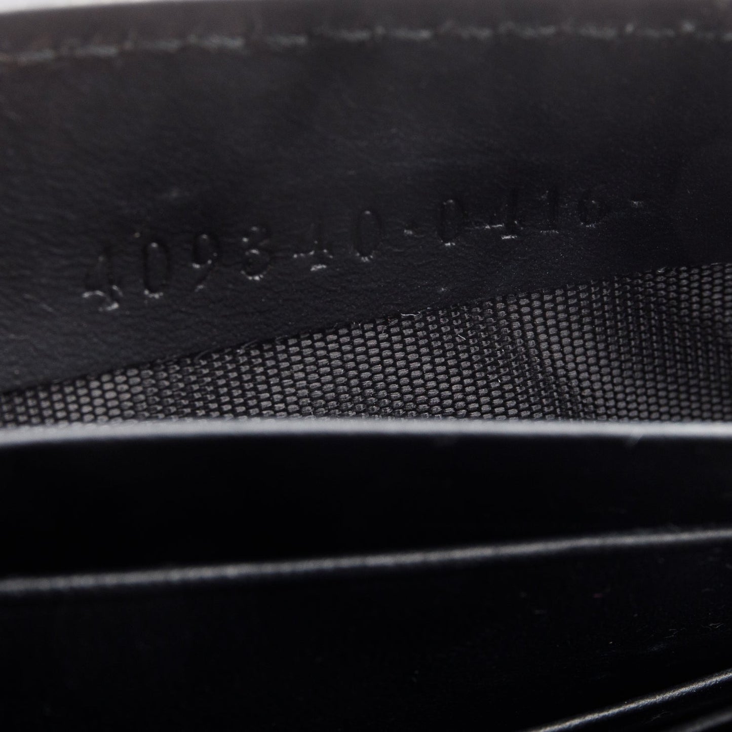 Gucci Black Guccissima Leather Interlocking G Icon Signature Wallet on Chain