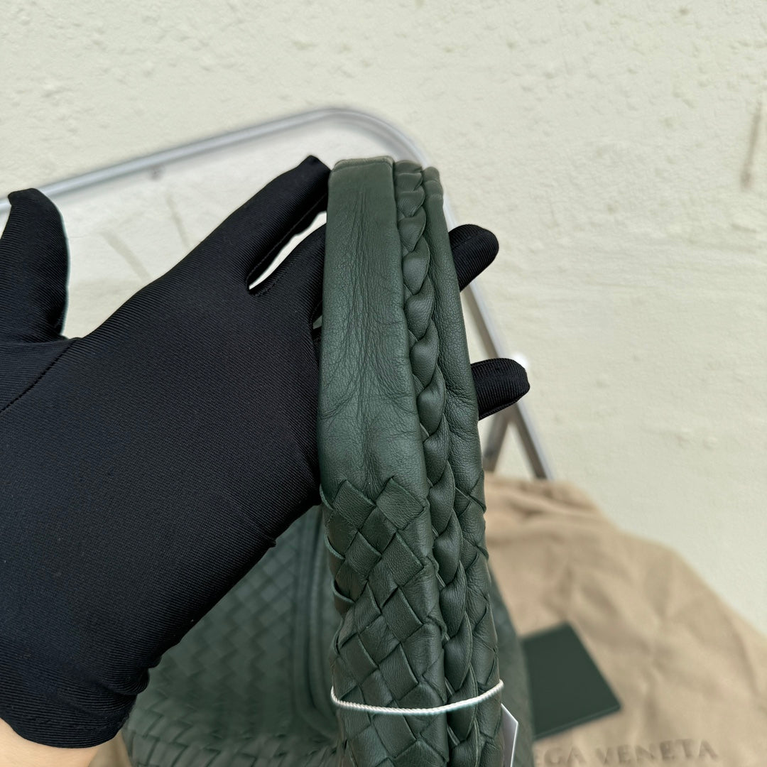 Bottega Veneta Veneta Hobo Large Dark Green 47cm Lambskin Leather