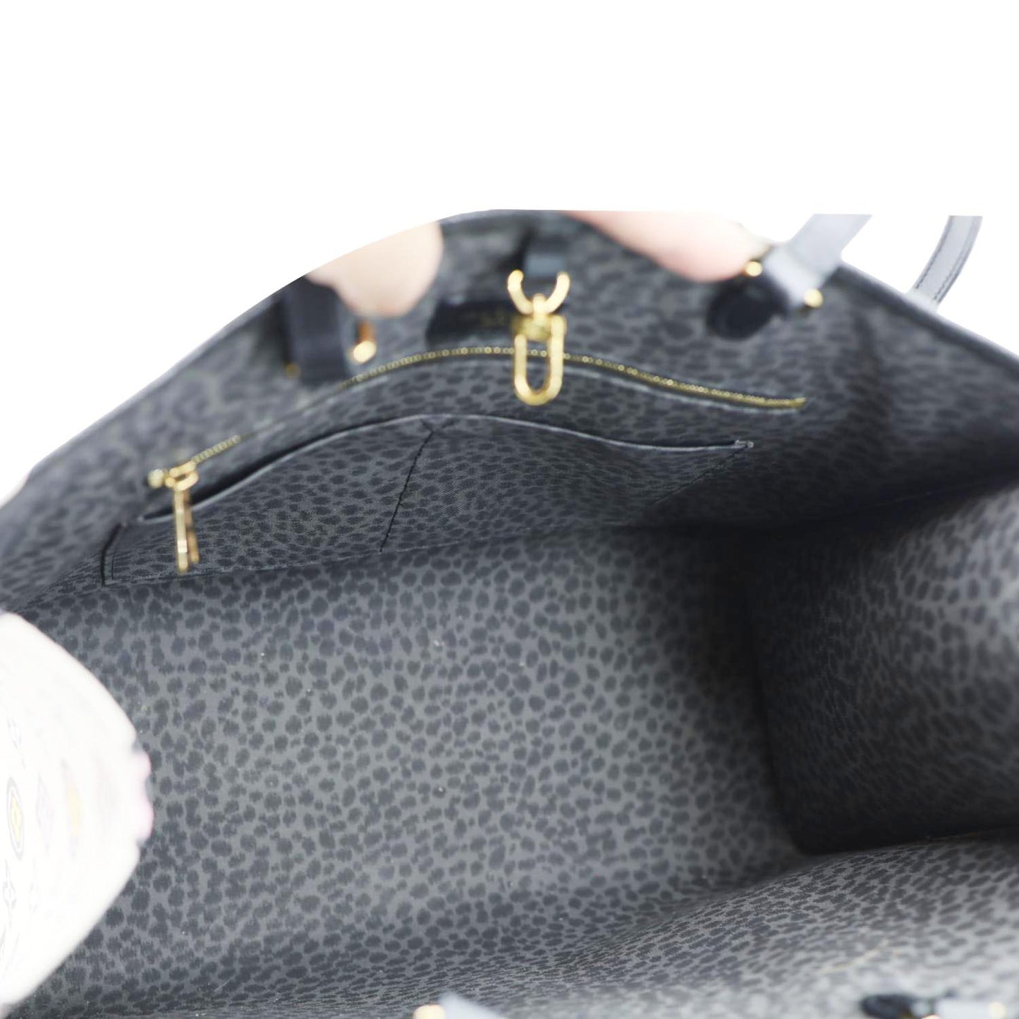 LOUIS VUITTON Onthego GM Wild At Heart Monogram Giant Canvas Tote Bag Black