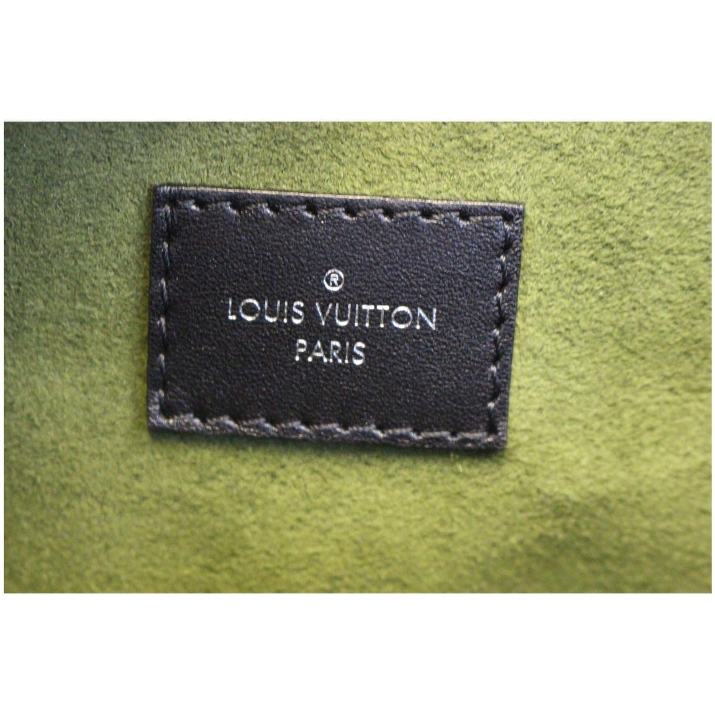 LOUIS VUITTON Metis Pochette Monogram Infrarouge Shoulder Crossbody Bag
