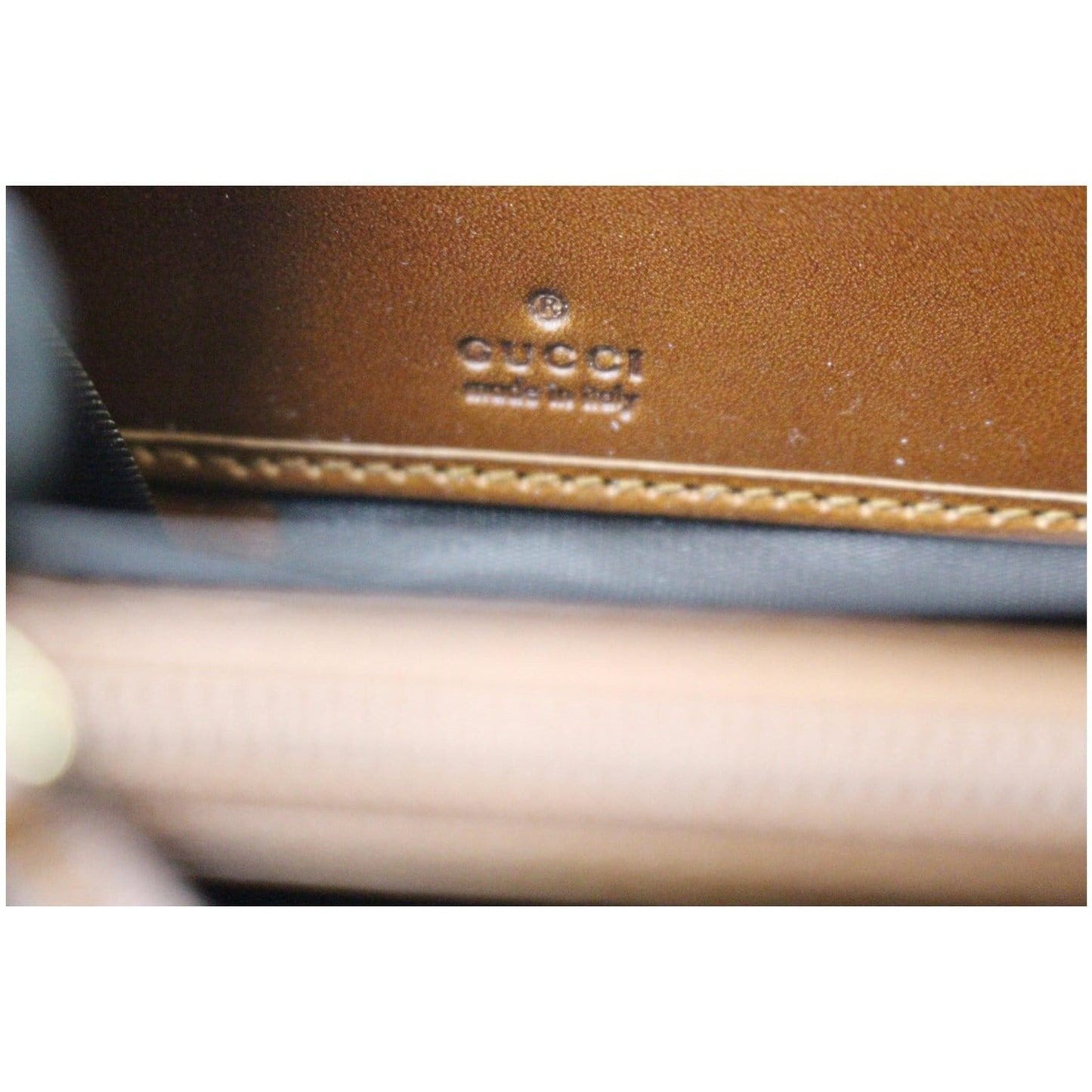 GUCCI GG Supreme Zip Around Wallet Beige 410102