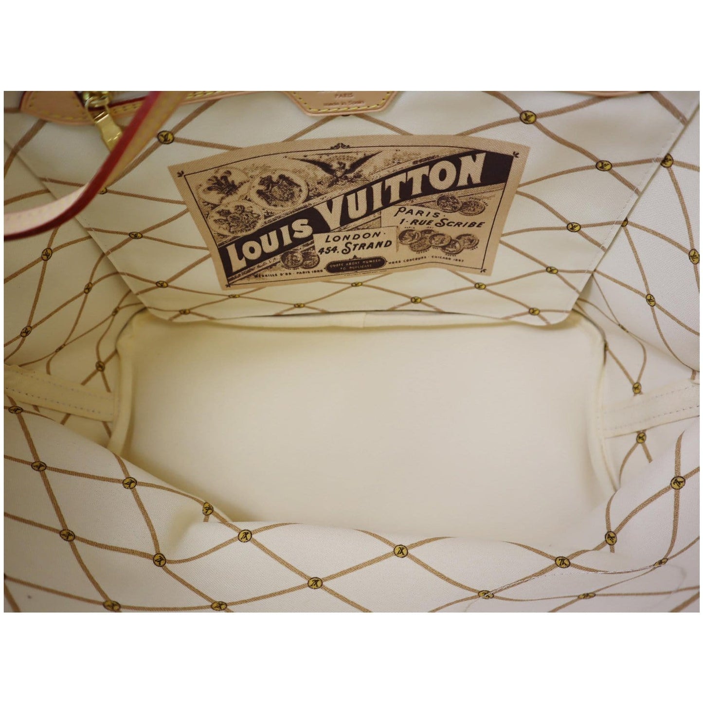 LOUIS VUITTON Neverfull MM Summer Trunk Dameir Azur Shoulder Bag White