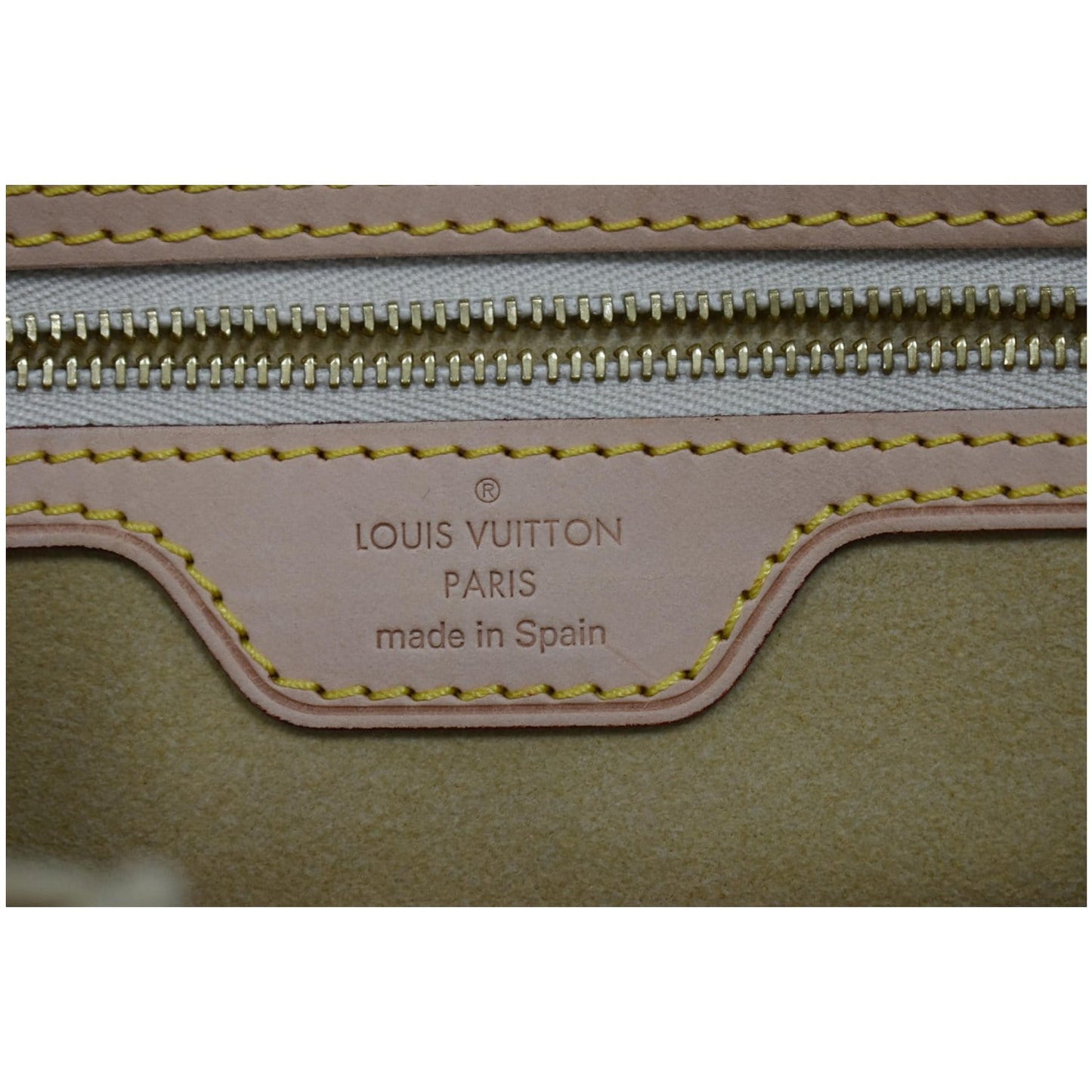 LOUIS VUITTON Hampstead PM Damier Azur Shoulder Bag White