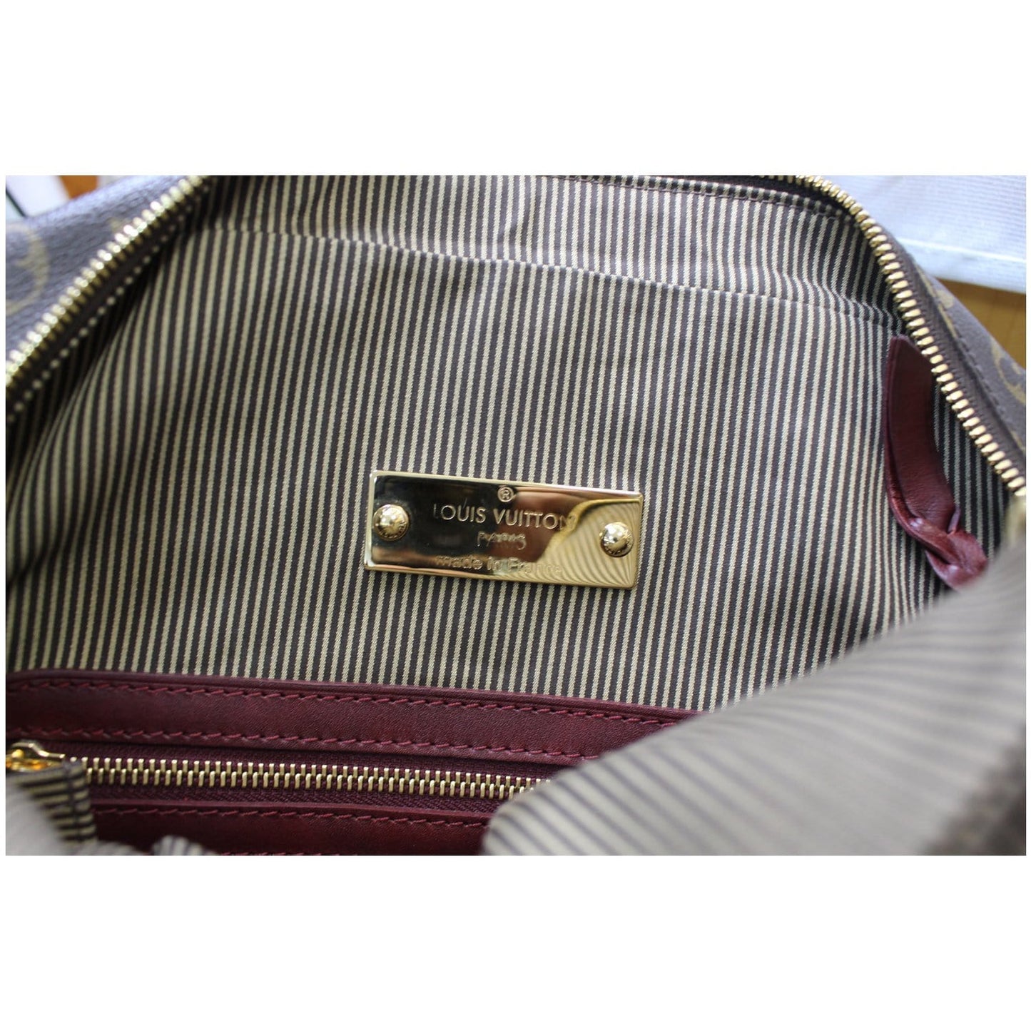 LOUIS VUITTON Bequia Porte Document Monogram Vertical Tote Bag Brown