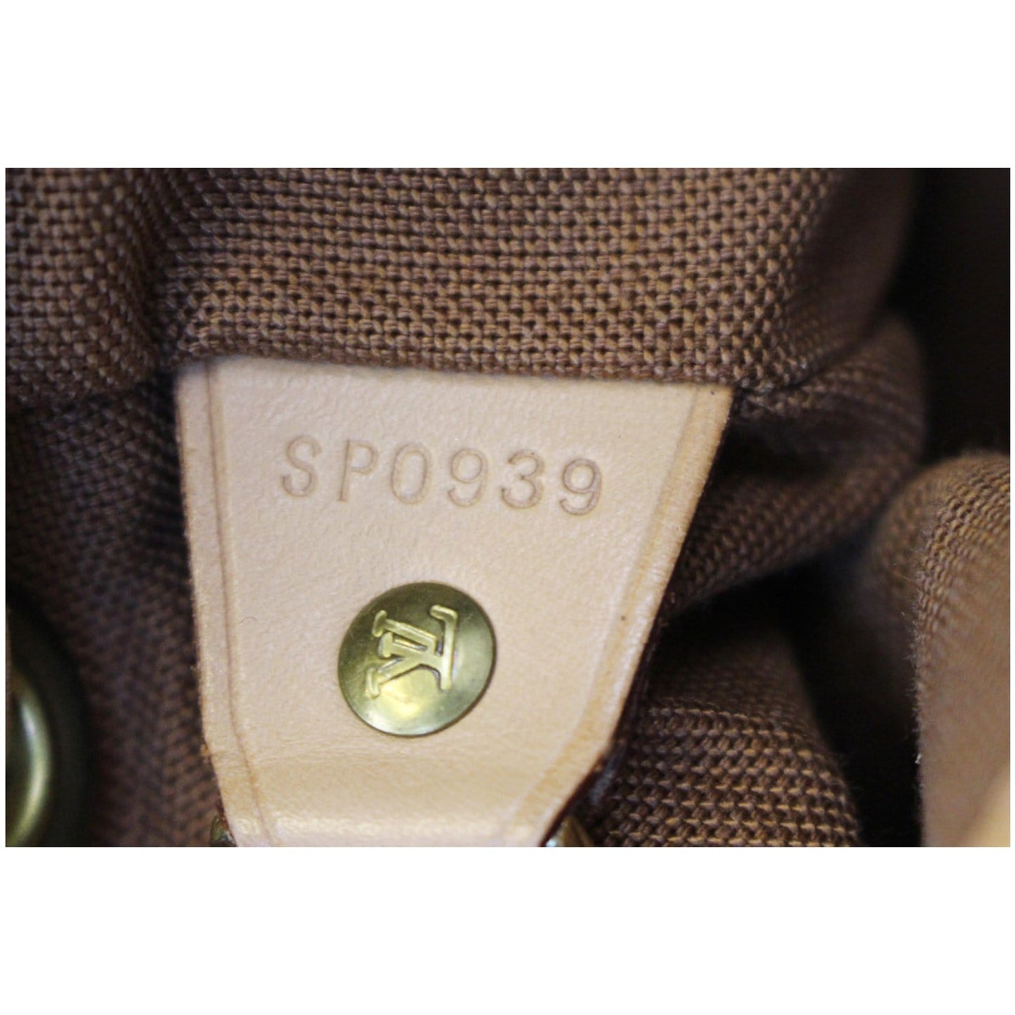 LOUIS VUITTON Montsouris MM Monogram Canvas Backpack Bag Brown
