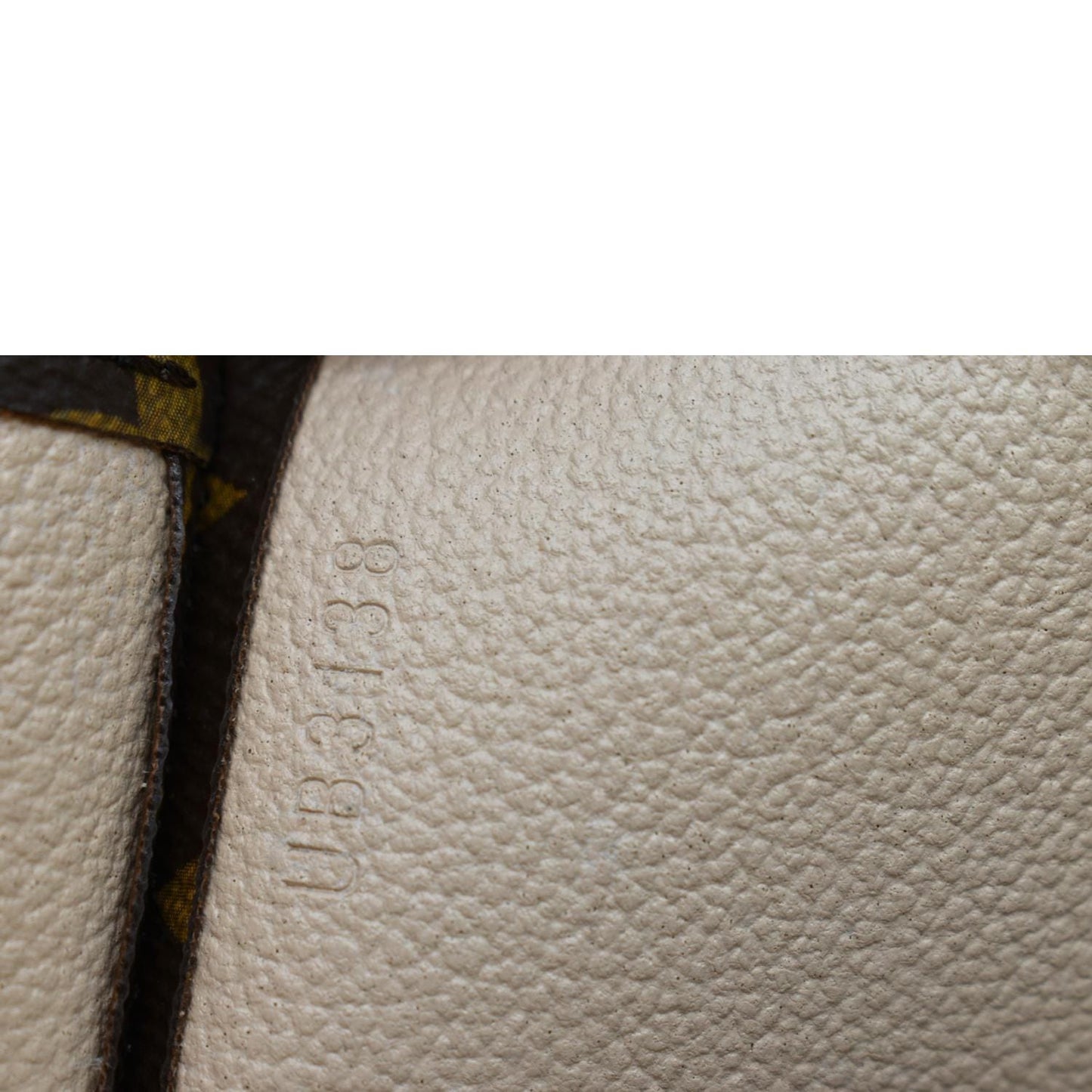 LOUIS VUITTON Toiletry 26 Monogram Canvas Cosmetic Pouch Brown