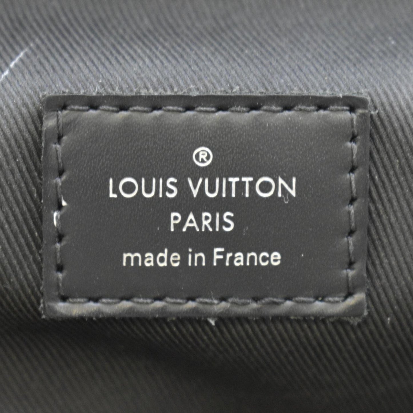 LOUIS VUITTON Avenue Sling Damier Graphite Backpack Grey