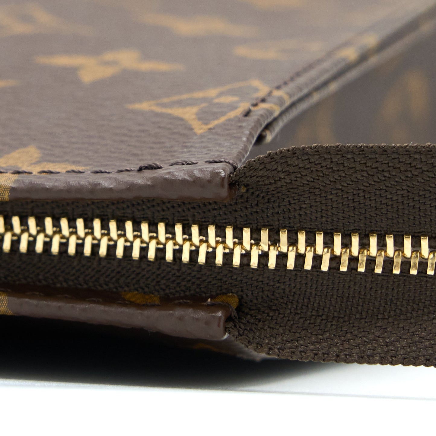 Louis Vuitton Toiletry Pochette 26 Monogram Canvas