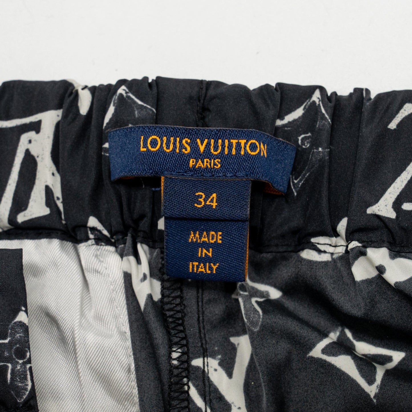 Louis Vuitton size 34 stencil-effect Monogram jogging pants Black/White Polyamide