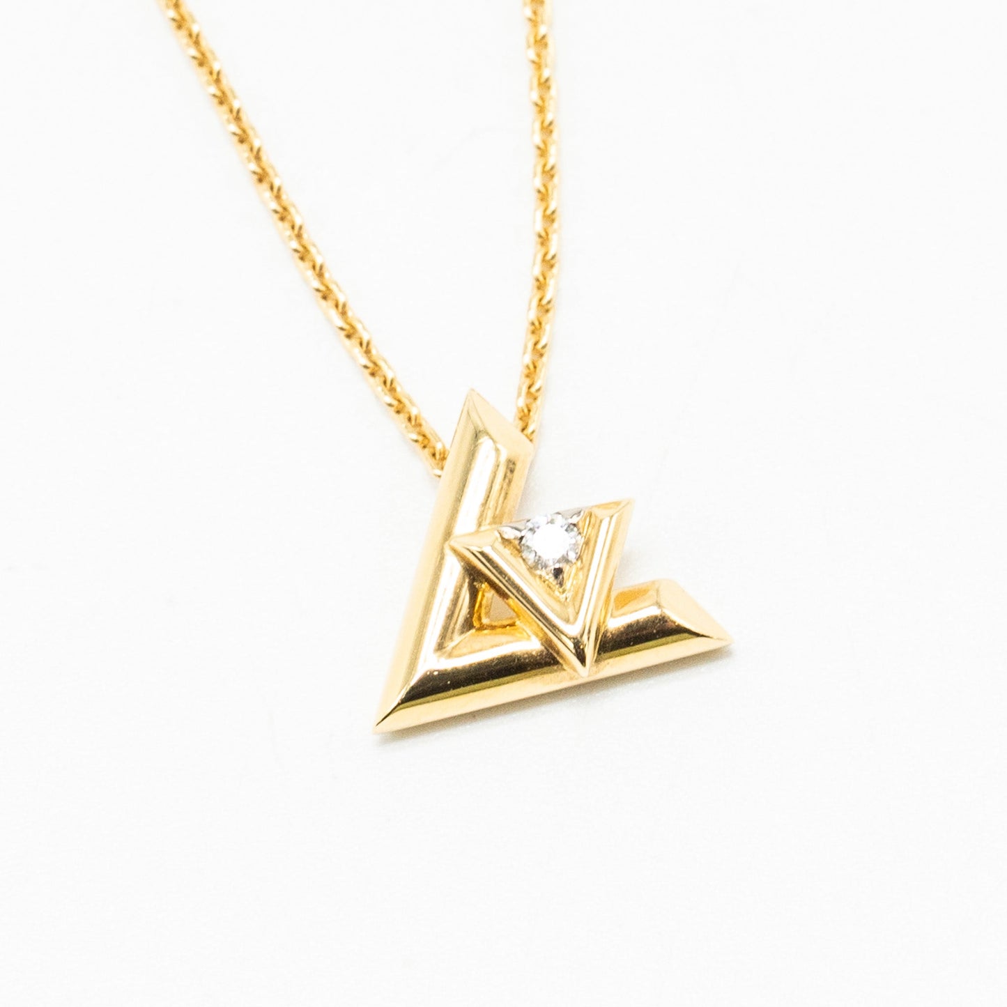 Louis Vuitton Volt One Small Pendant Yellow Gold/Diamond
