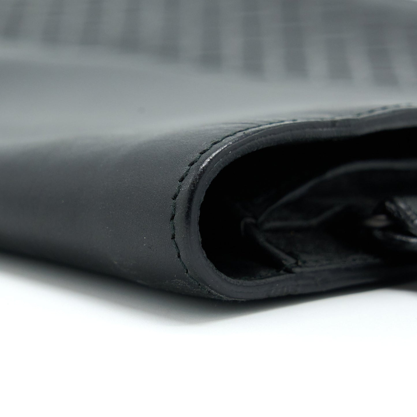 Bottega Veneta Menâs Pouch Intrecciate Black With Black Hardware