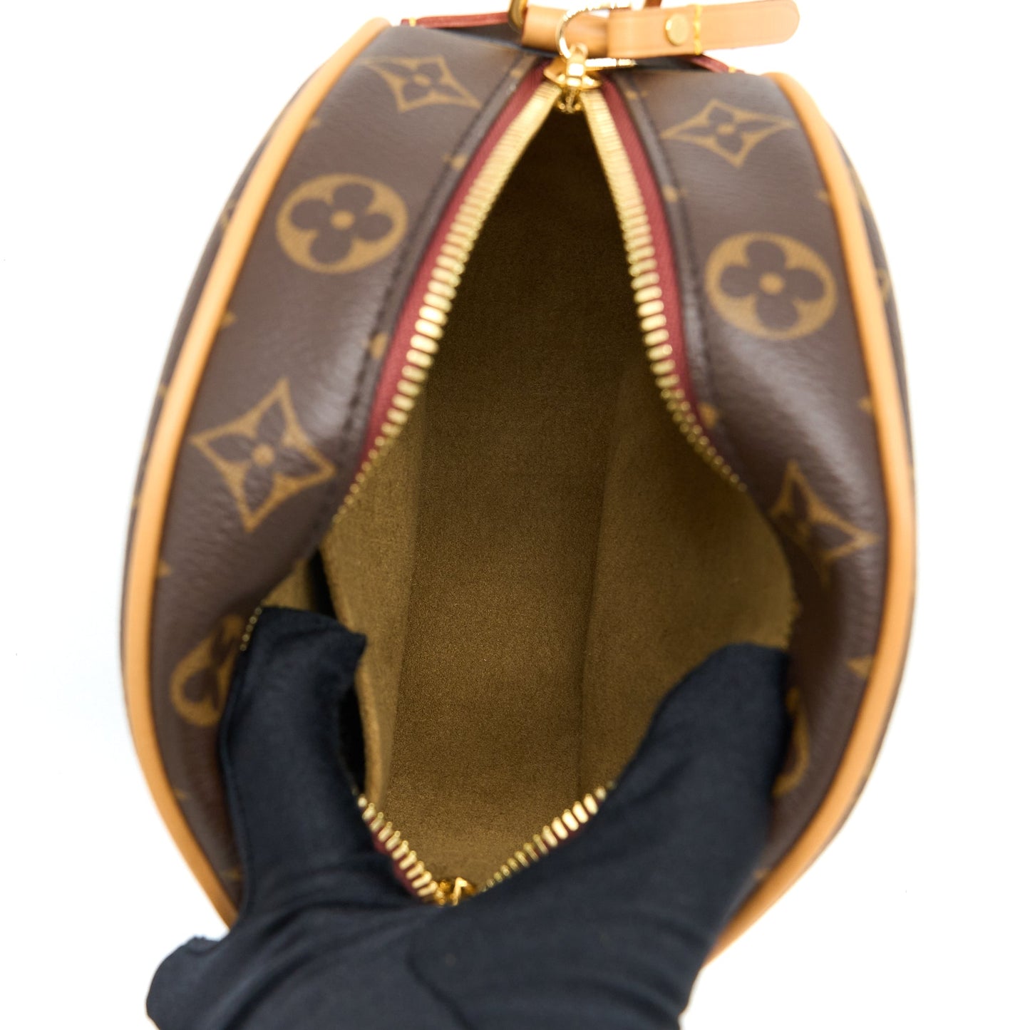 Louis Vuitton Boite Chapeau Souple Monogram Canvas