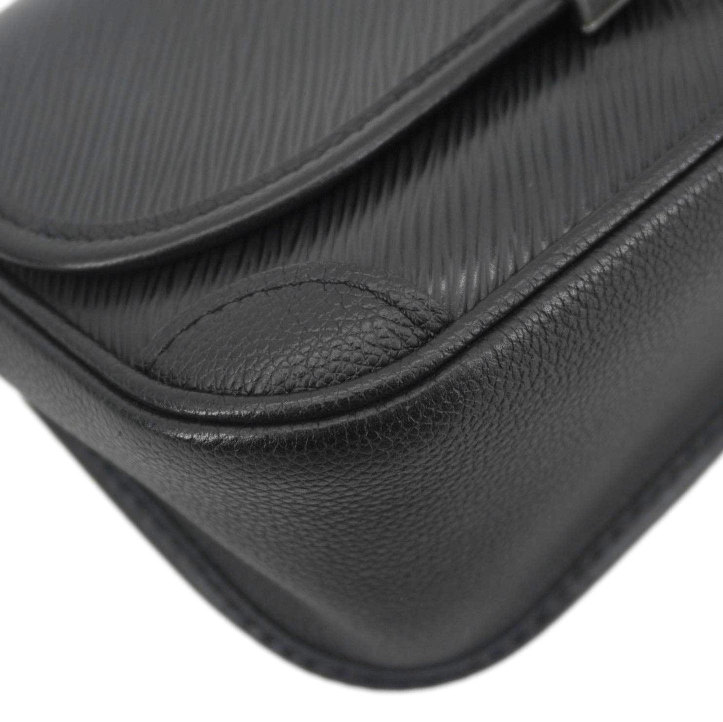 LOUIS VUITTON Buci Epi Leather Shoulder Bag Black