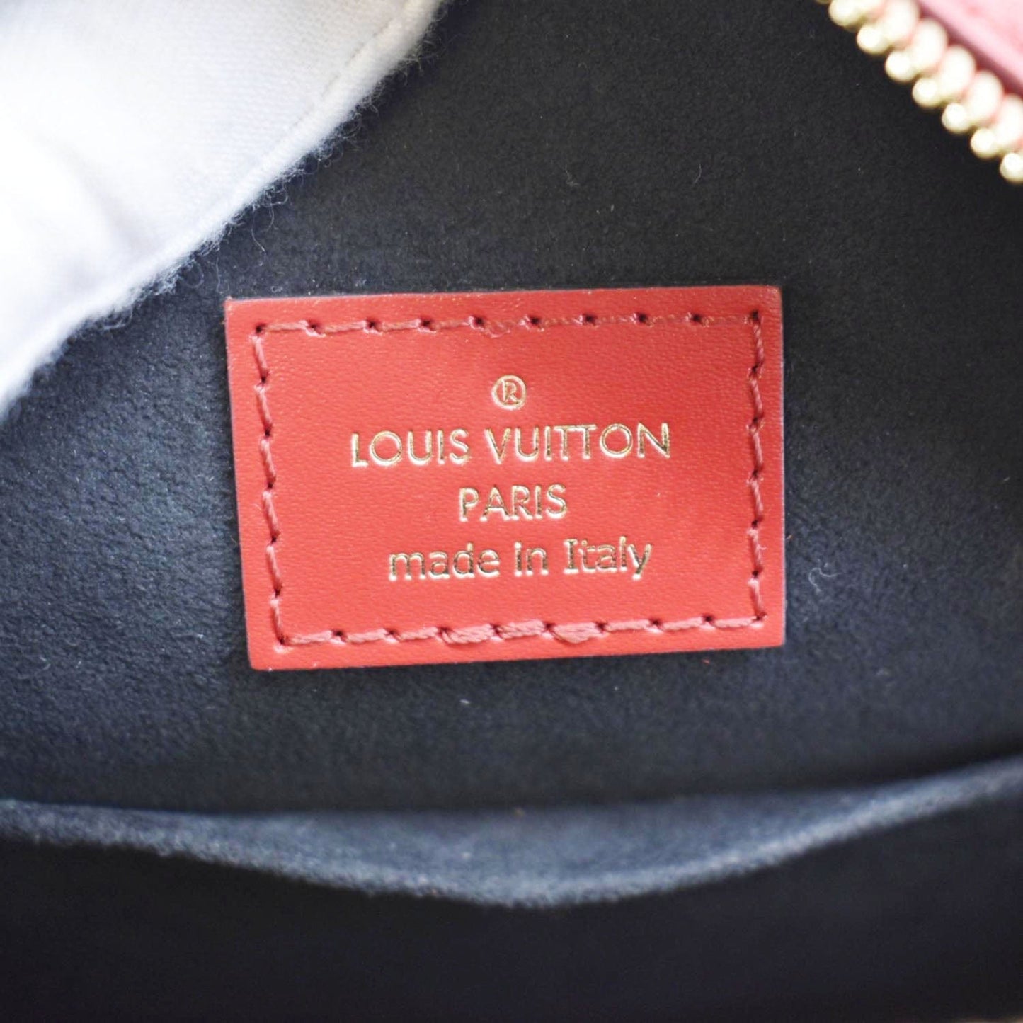 LOUIS VUITTON Boite Chapeau Mini Monogram Vernis Shoulder Bag Red