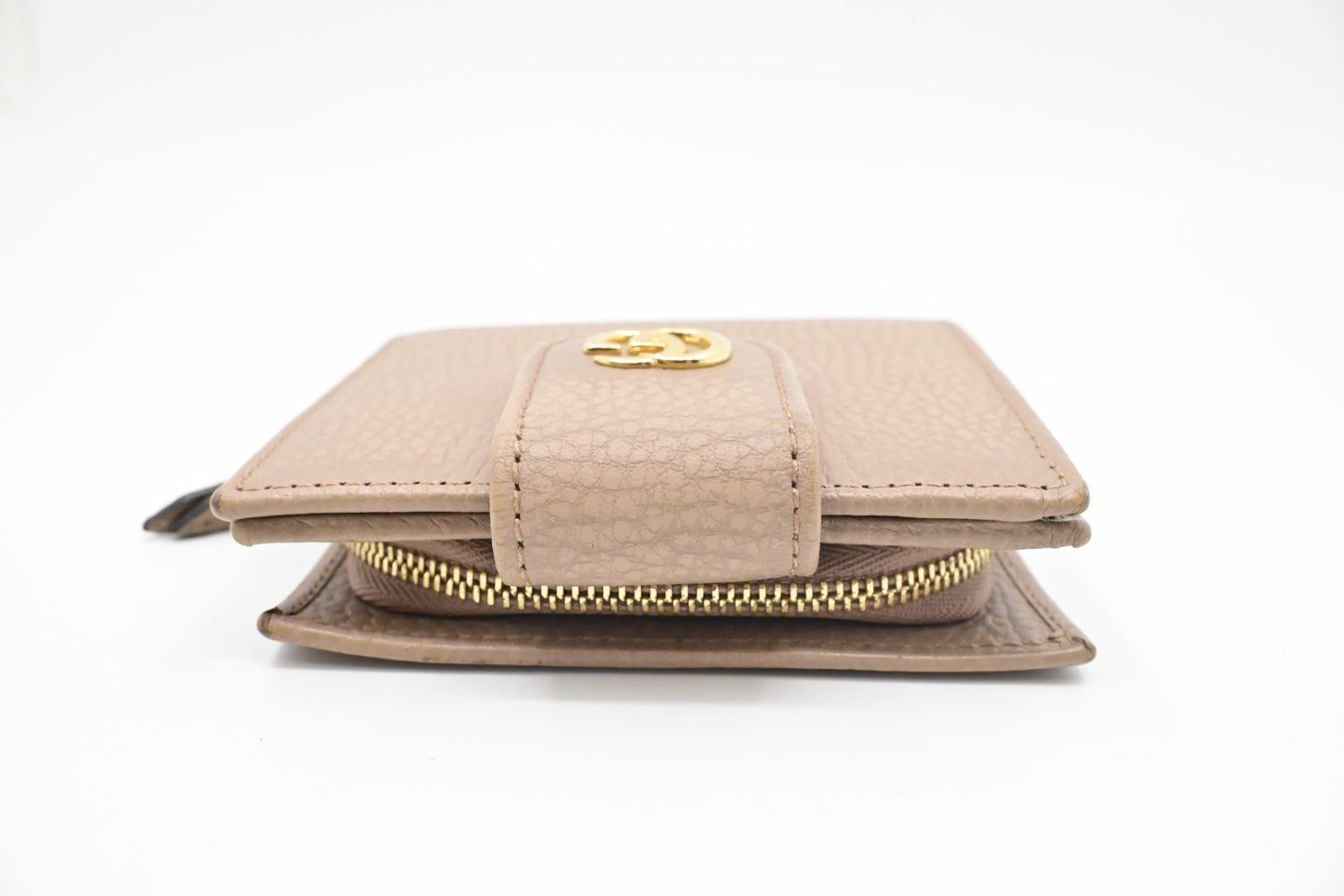 Gucci Compact Wallet in Beige Leather