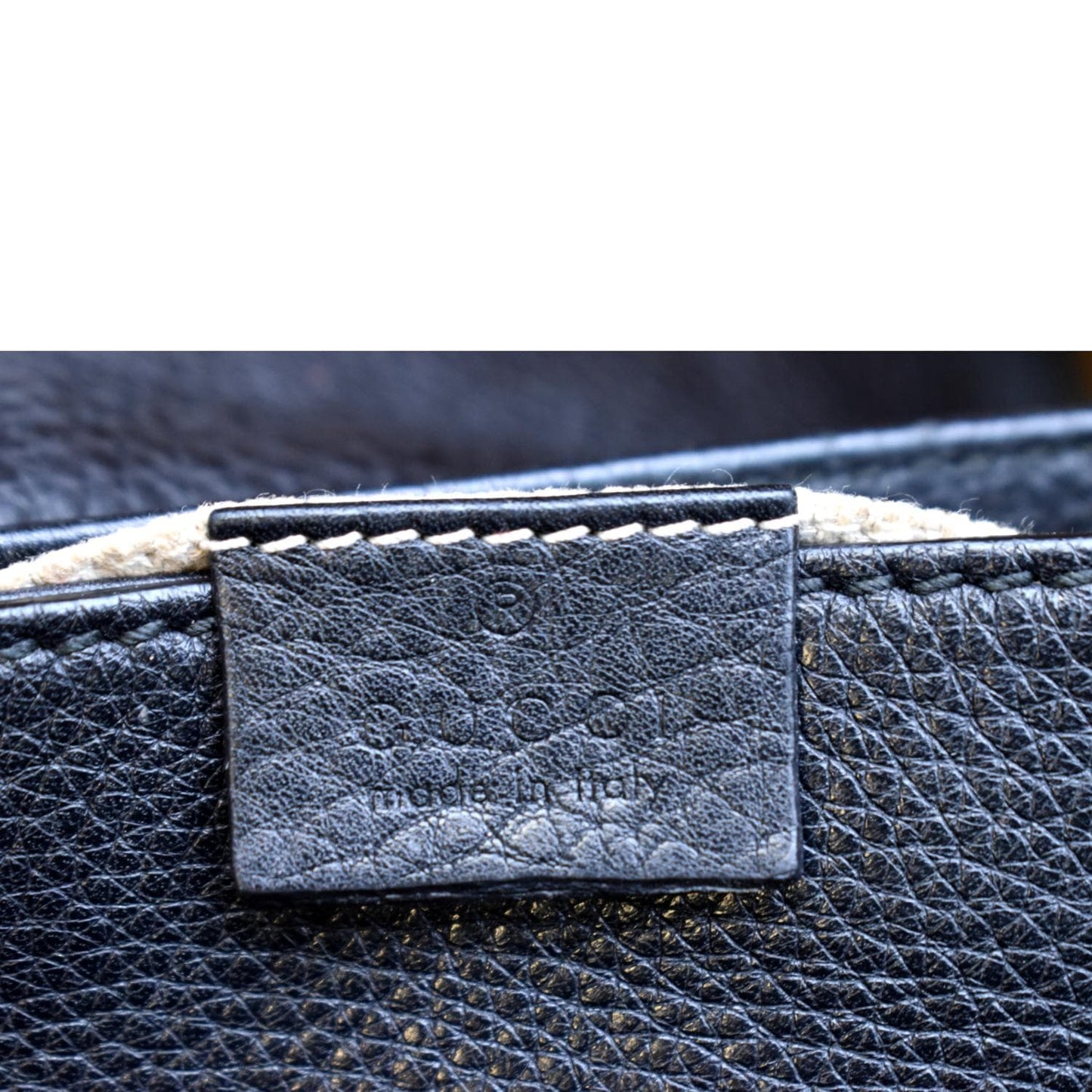 GUCCI GG Soho Pebbled Leather Chain Crossbody Bag Black 323190
