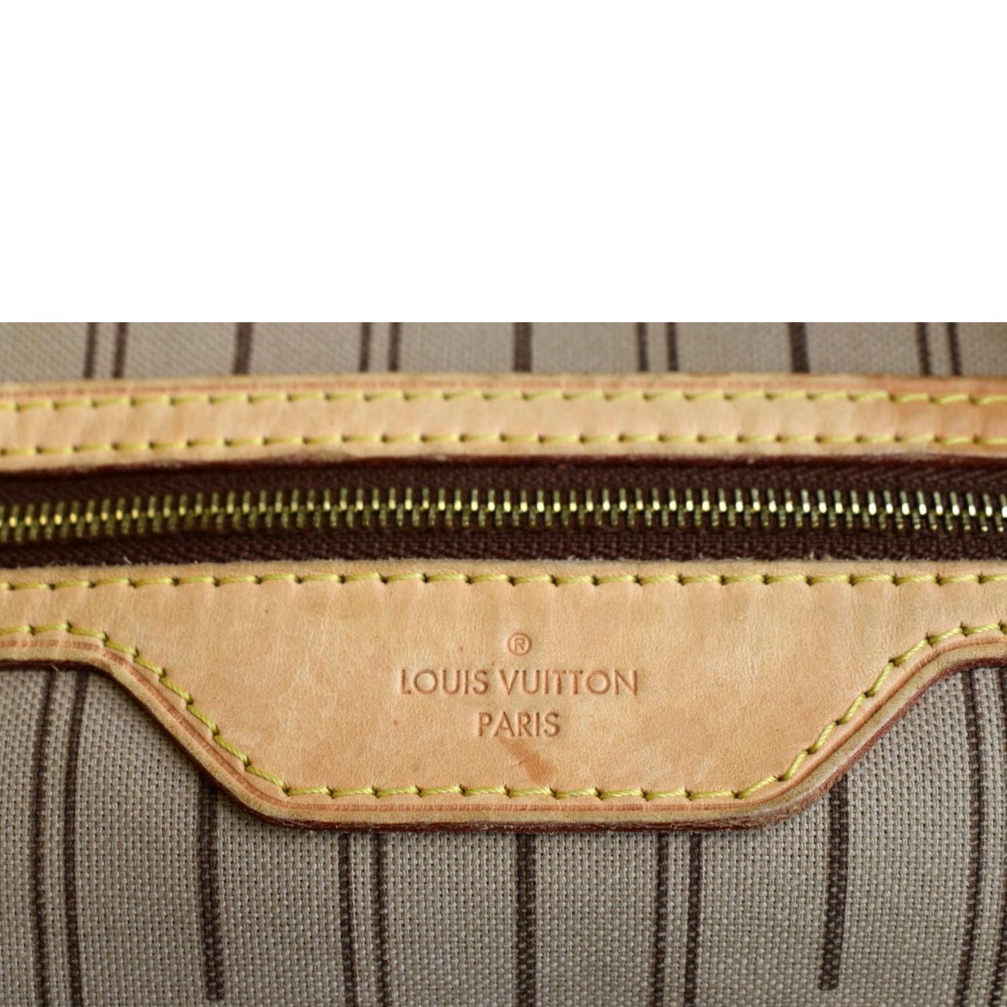 LOUIS VUITTON Delightful MM Monogram Canvas Hobo Bag Brown
