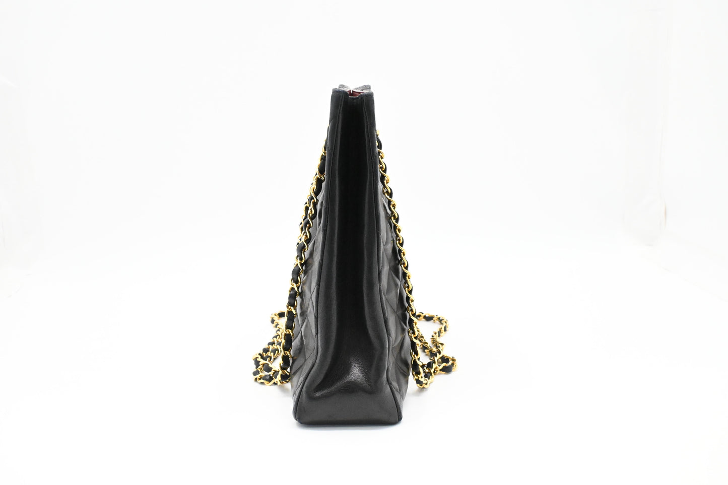 Chanel Shoulder Bag in Black Mattelassé Leather