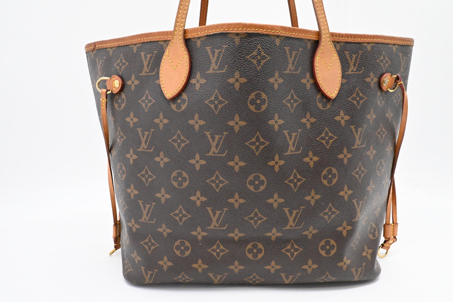 Louis Vuitton Neverfull MM in Monogram Canvas