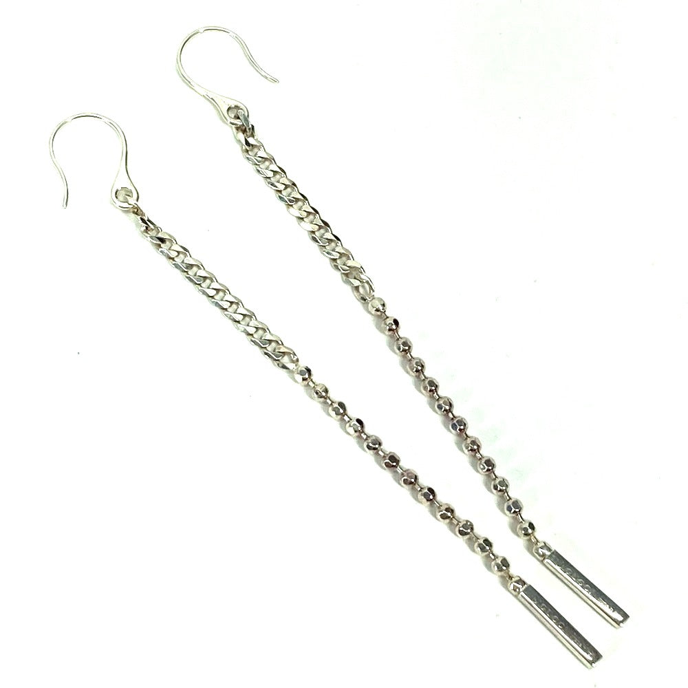 GUCCI Pierce metal Silver Hook Chain Logo Bar lariat