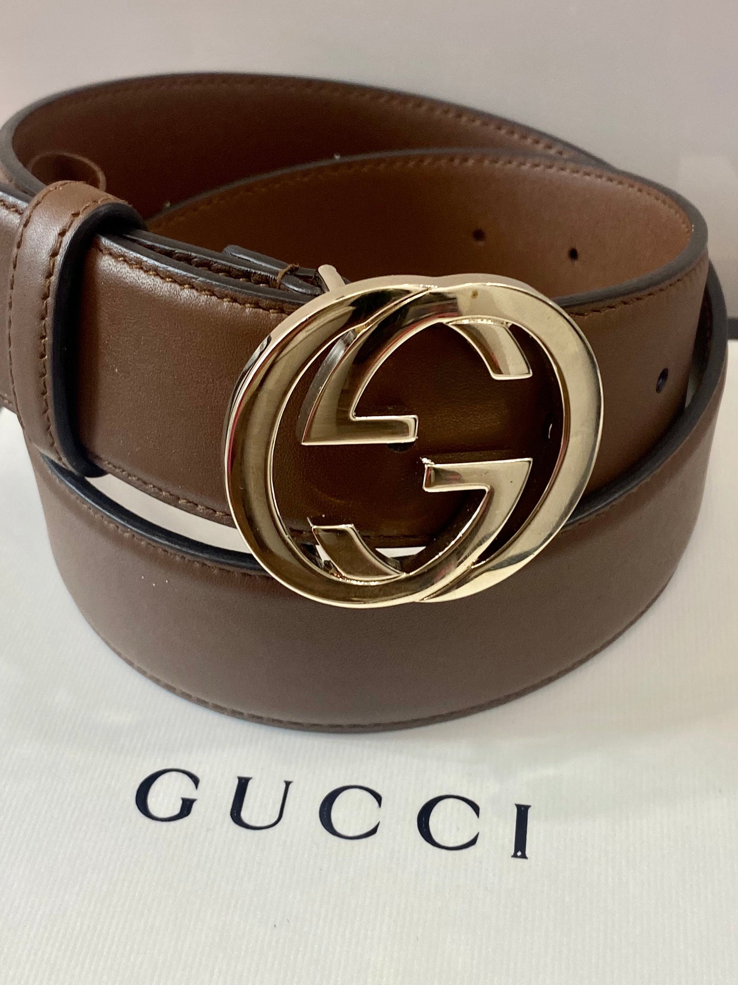 GUCCI INTERLOCKING G BUCKLE LEATHER BELT