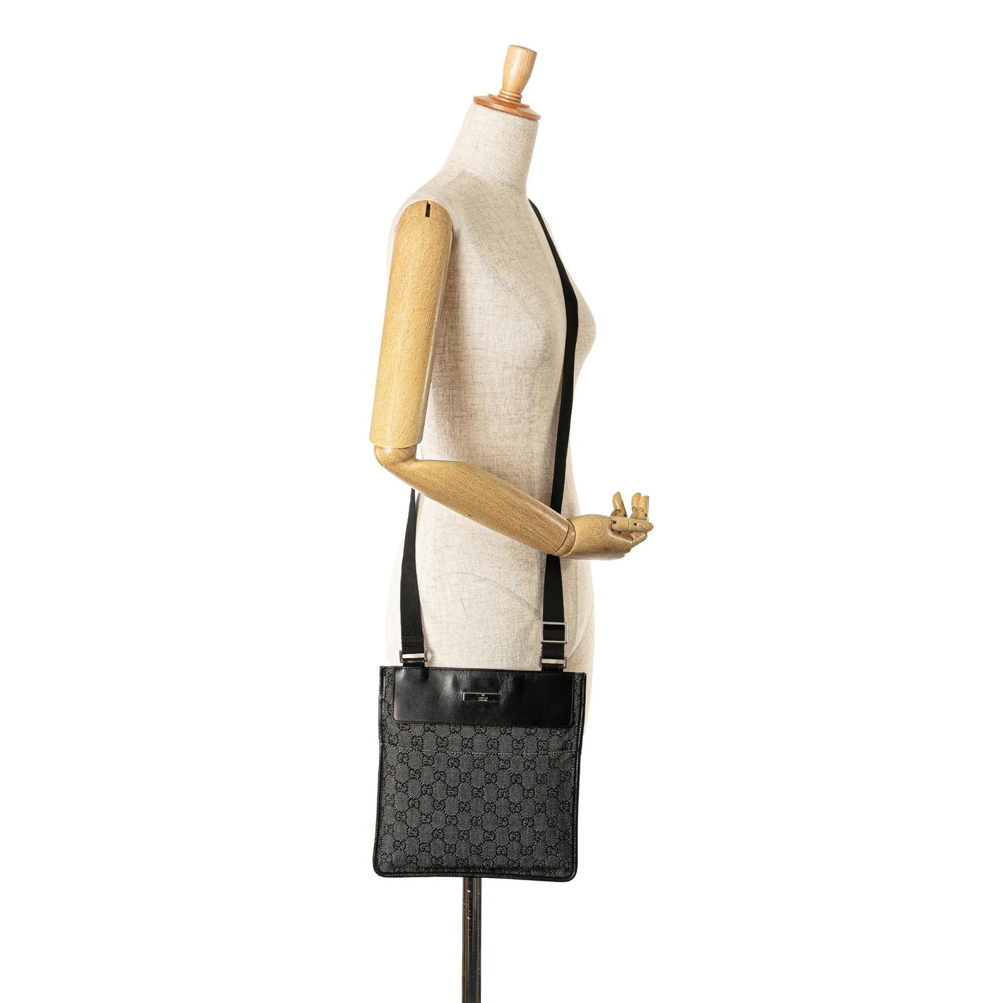 Gucci GG Canvas Crossbody (SHG-007SSs)