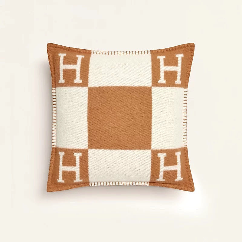 HERMÈS AVALON ECRU & CAMEL SIGNATURE H PILLOW