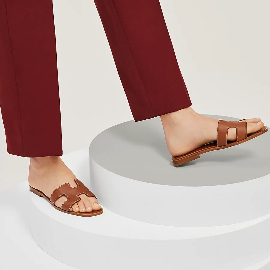 HERMÈS LEATHER ORAN SANDALS