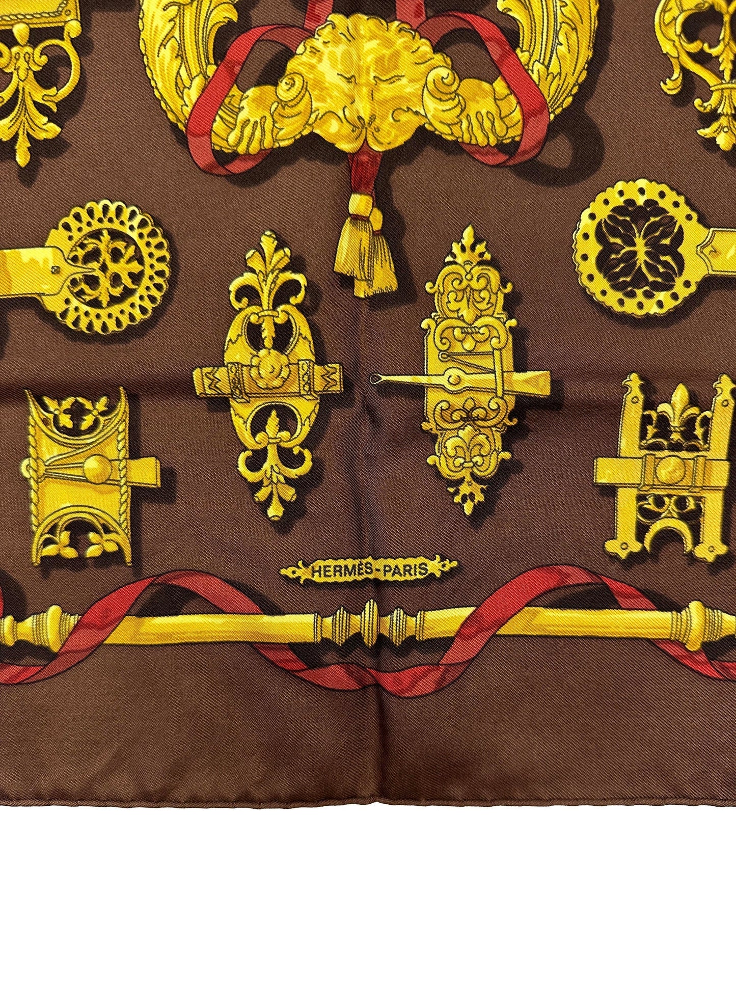 HERMÈS FERRONNERIE SILK SCARF