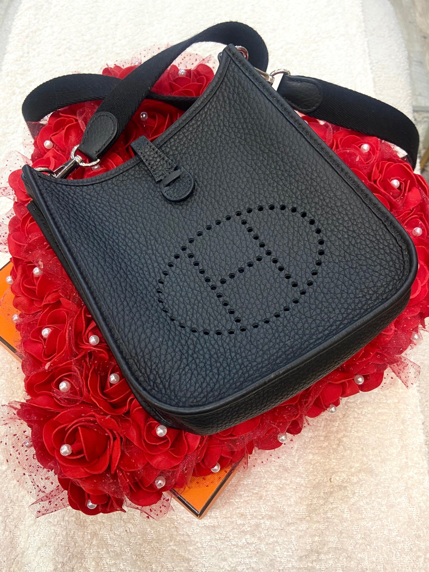 HERMÈS EVELYNE TPM TAURILLON CLEMENCE LEATHER CROSSBODY
