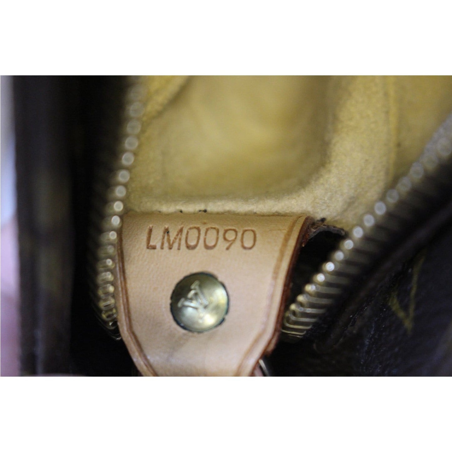 LOUIS VUITTON Monogram Canvas Looping GM Shoulder Bag