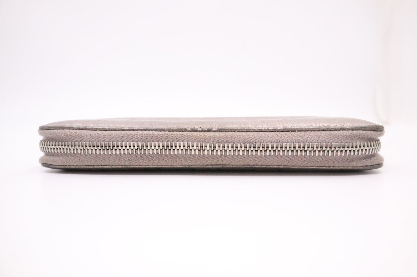 Gucci Long Wallet in Silver Leather