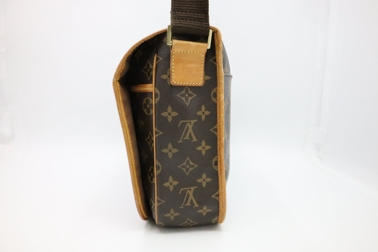Louis Vuitton Bosphore GM Messenger Bag in Monogram Canvas