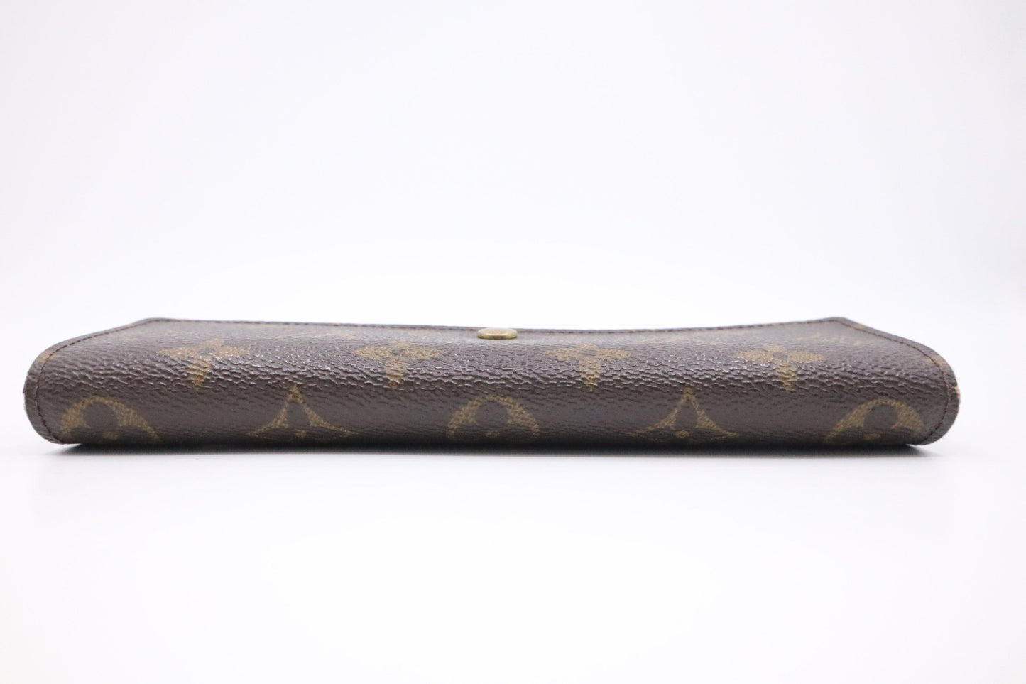 Louis Vuitton International Wallet in Monogram Canvas