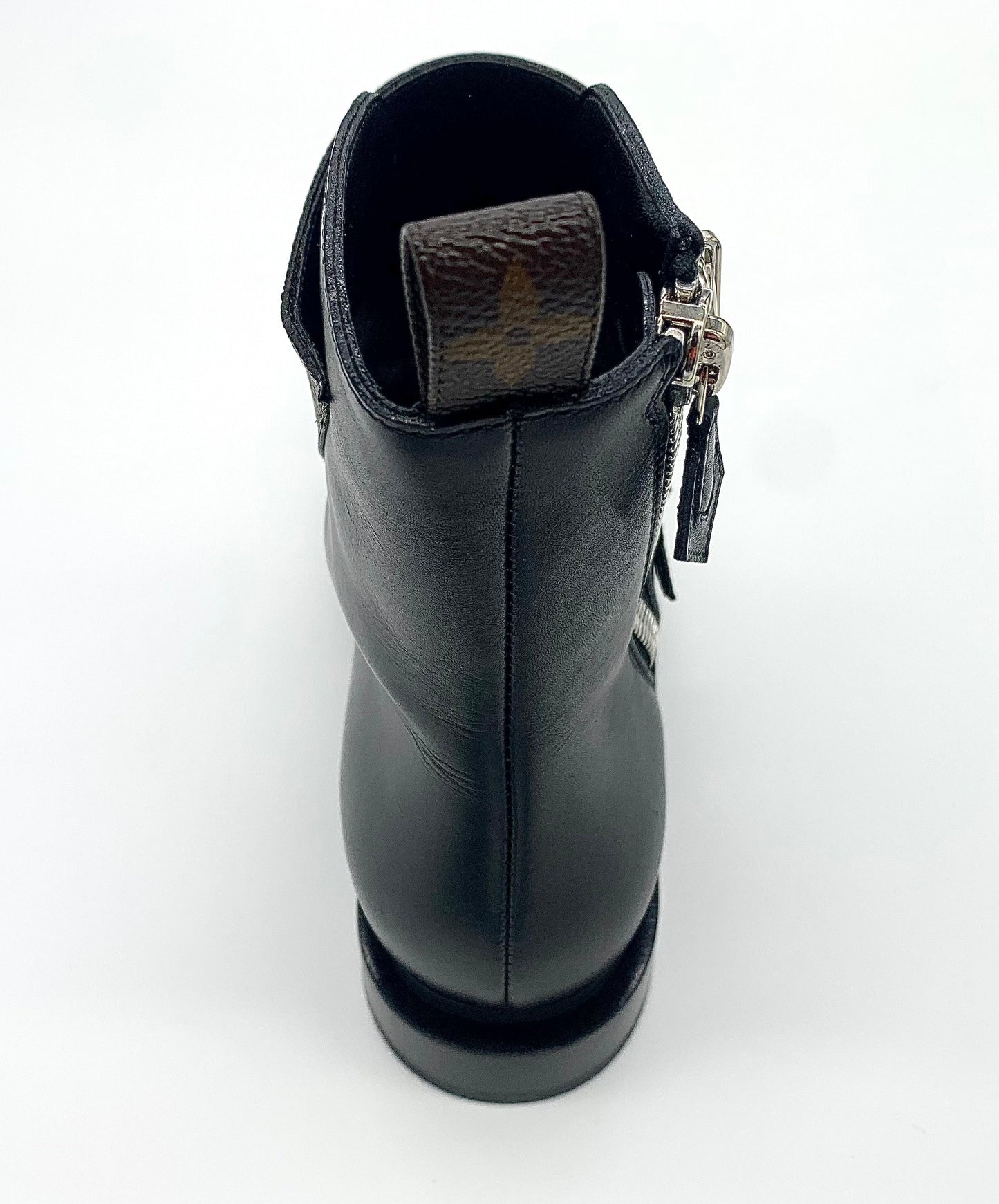 LOUIS VUITTON JUMBLE FLAT ANKLE BOOTS