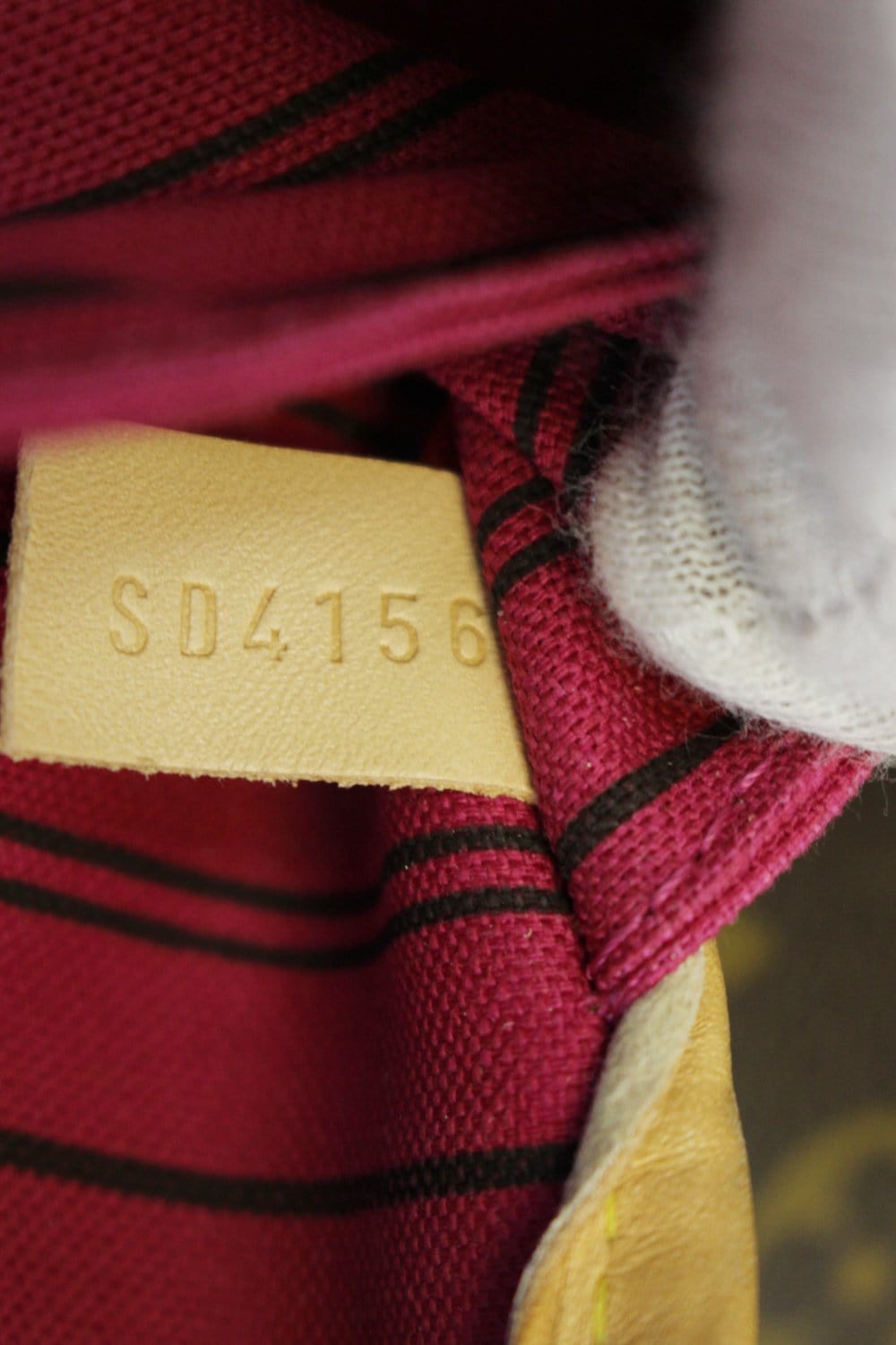 LOUIS VUITTON Monogram Canvas Neverfull MM Brown Tote Bag Fuchsia