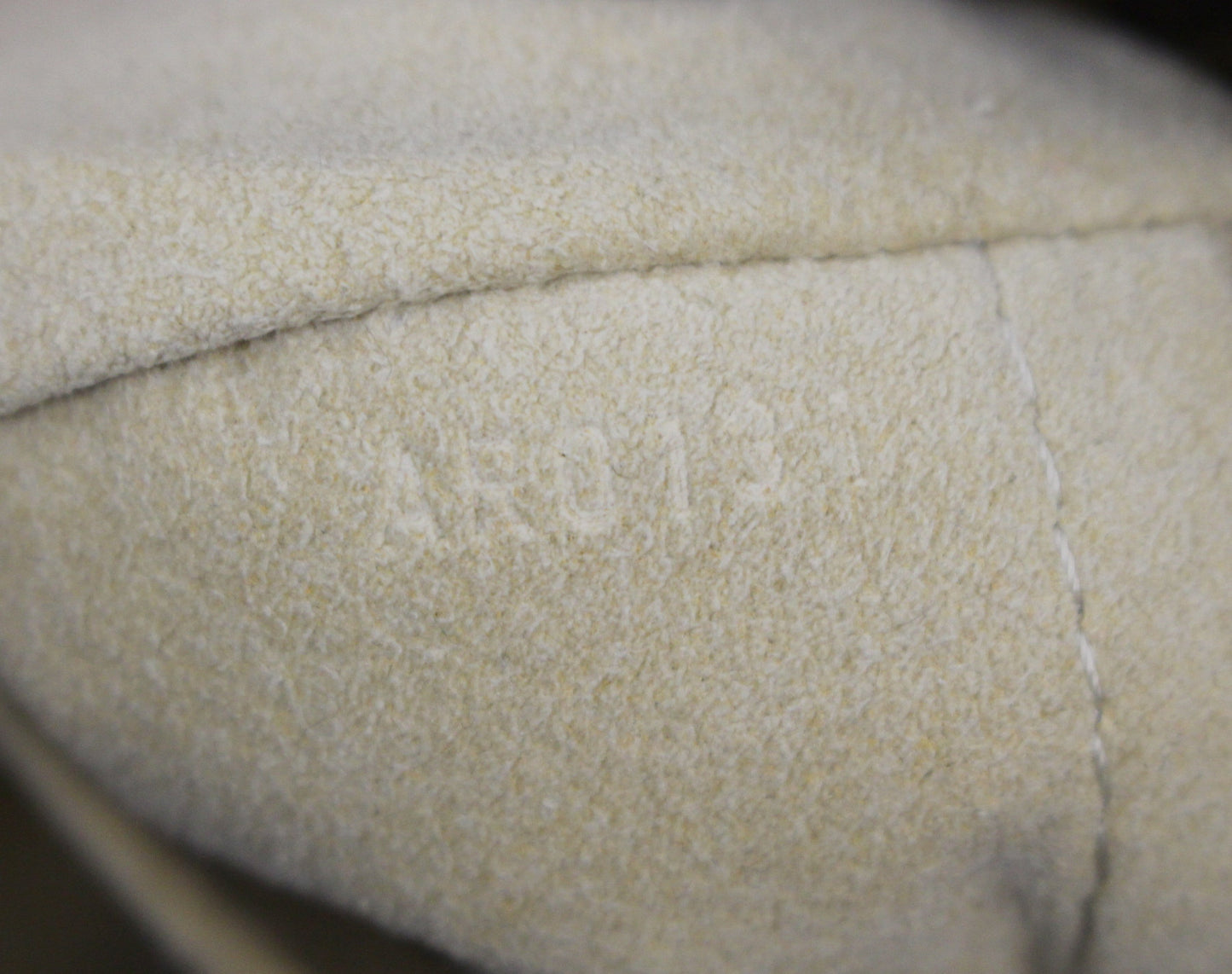 LOUIS VUITTON Artsy GM Monogram Canvas Hobo Shoulder Bag